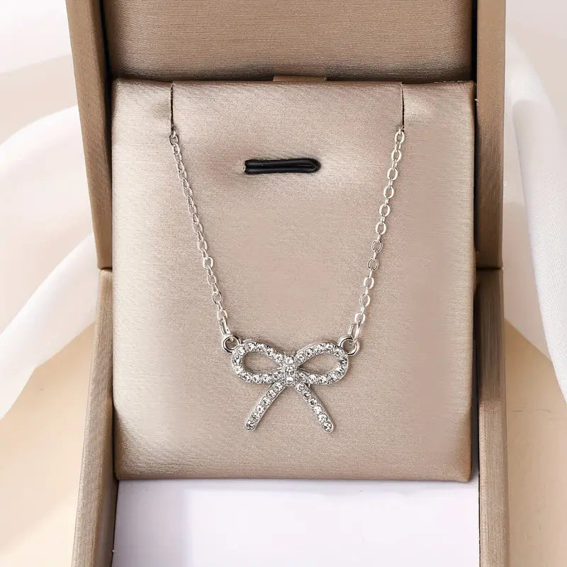 Sparkling Bow Necklace – A Touch of Elegance